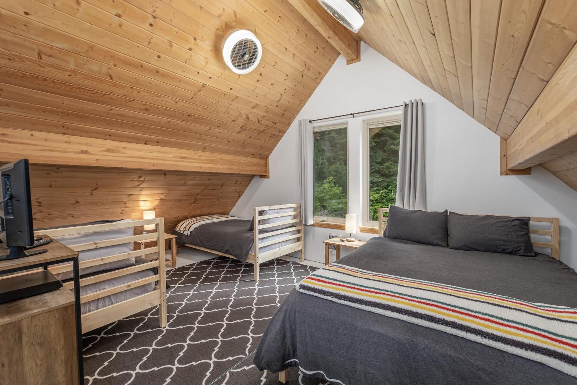 Raven Haven Lodge By Nw Comfy Cabins 莱文沃思 外观 照片